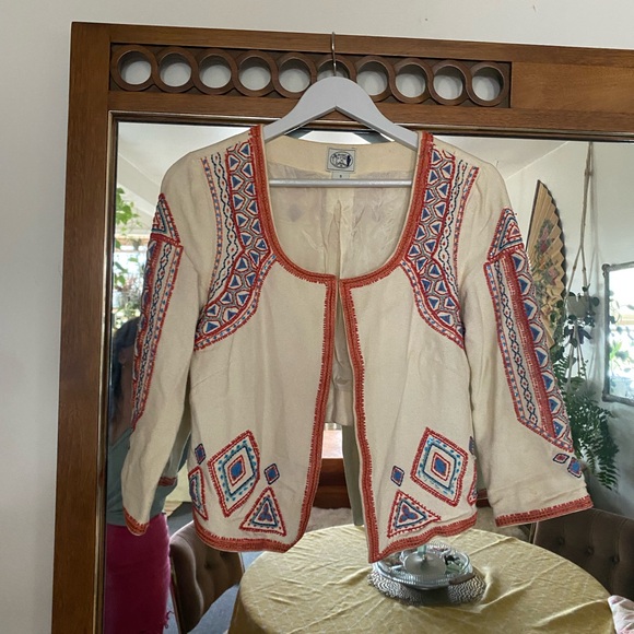 Beaded and embroidered cream colored cropped jacket - bolero jacket - Picture 5 of 6